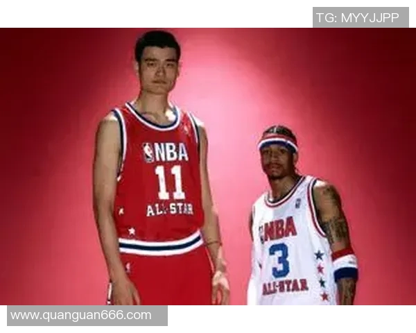 姚明回忆与艾佛森的对决时光分享篮球场上的友谊与竞争精神