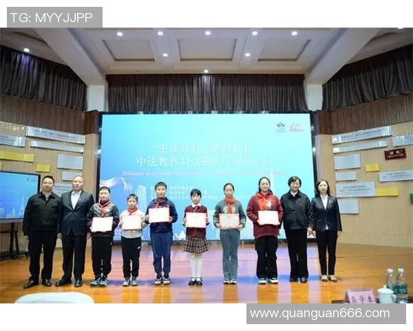 姚明用画笔描绘梦想家园展现篮球巨星的艺术才华与生活情怀 姚明用画笔描绘梦想家园展现篮球巨星的艺术才华与生活情怀