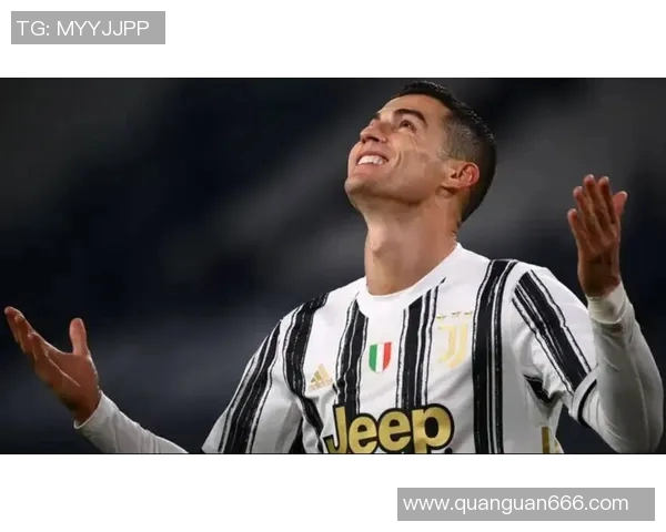 C罗独特足球明星发型解析与时尚风格的完美结合