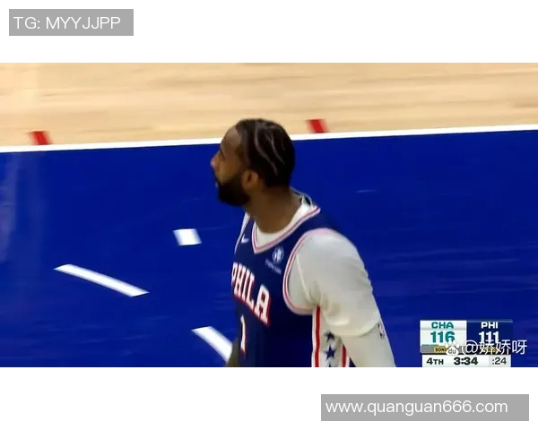 篮球明星挑战极限蒙眼投篮展现超凡技巧与惊人精准